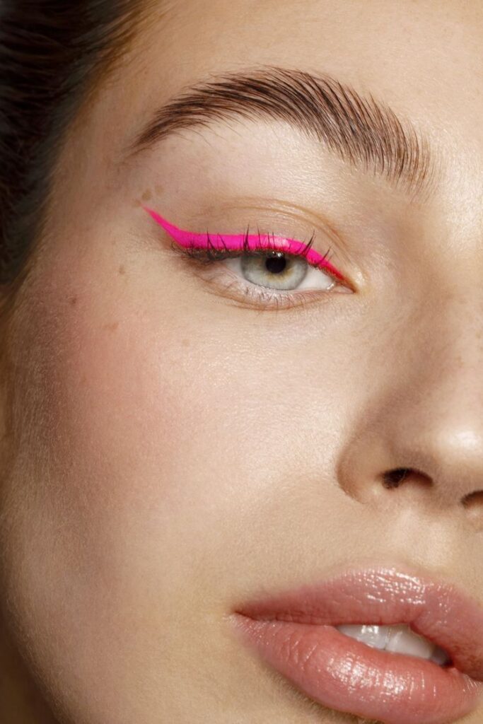 Bold Eyeliner Styles Emerge from Recent Fashion Week Shows